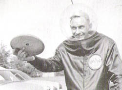 Frisbee inventor - thumbnail